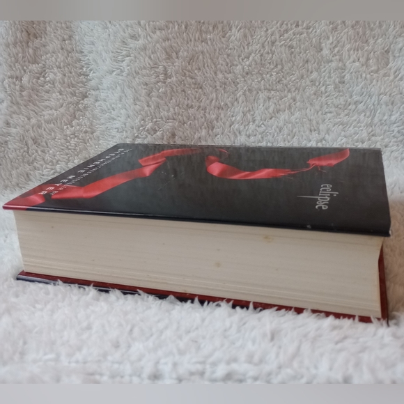 Eclipse by Stephenie Meyer Twilight Saga Hardcover Book - Picture 4 of 6